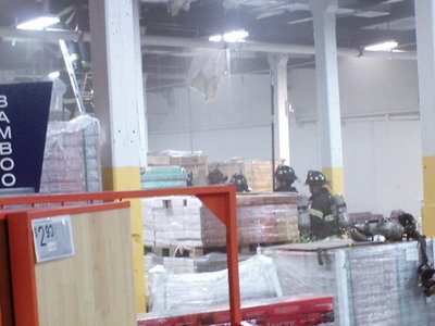 Store%20Fire%20062908%20003-thumb-400x300